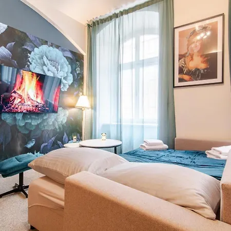 Sapphire Apartment